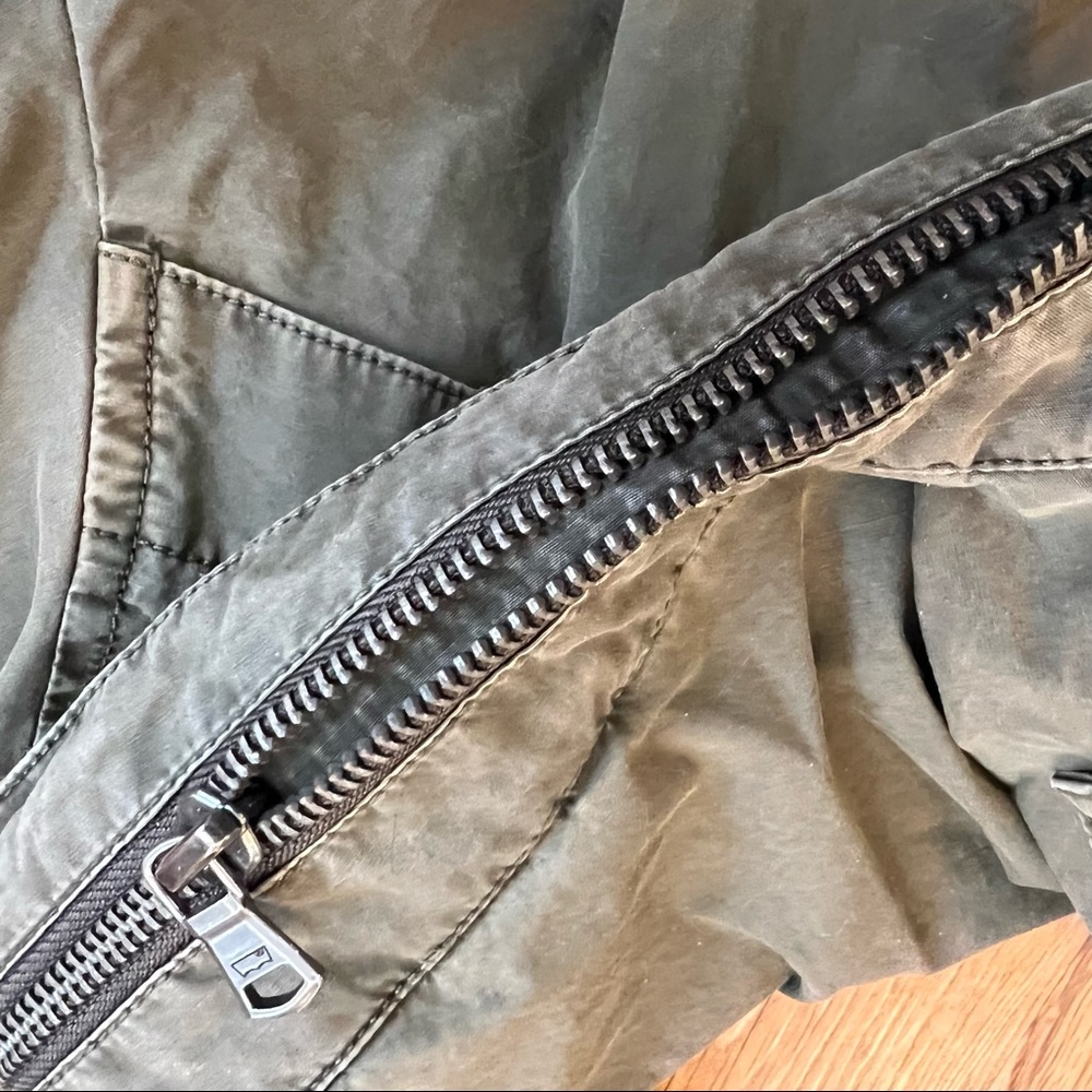 💙Levi’s utility jacket - Picture 10 of 11